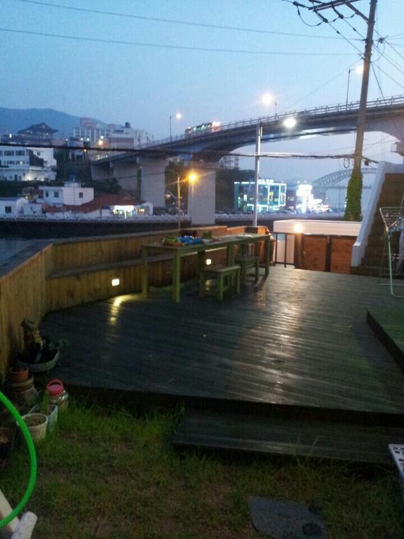 فيلا Tongyeong Camellia House المظهر الخارجي الصورة